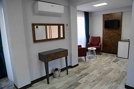 Deluxe Double Room with Extra Bed