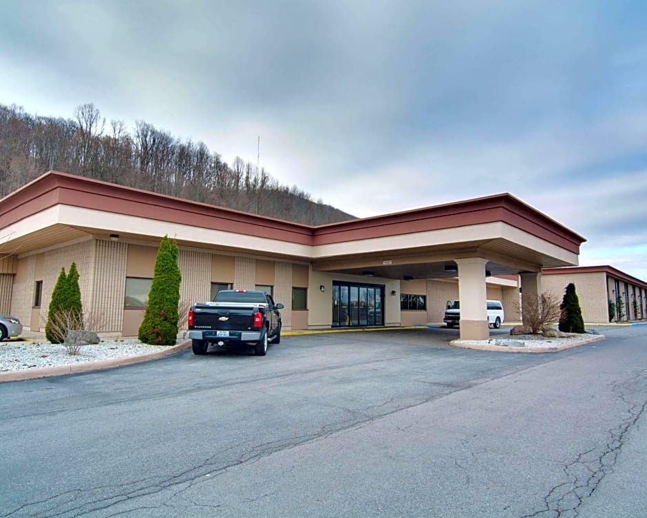 Quality Hotel and Conference Center
