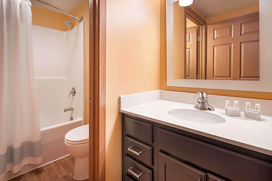 Sonesta Simply Suites Seattle Renton