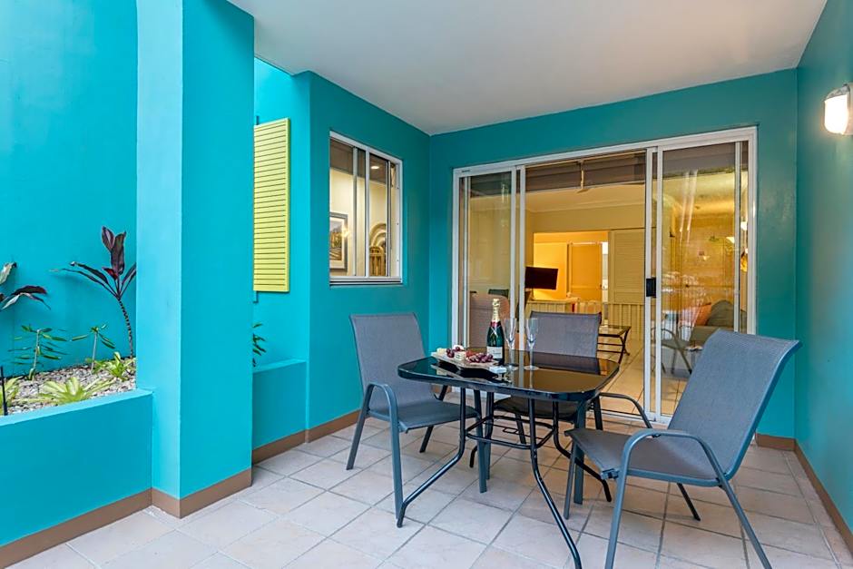 Le Cher Du Monde Adults Only