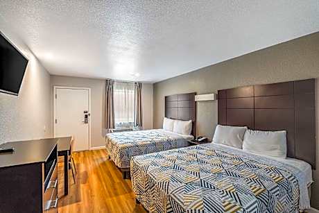 2 Queen Beds | Non-Smoking, Micfridge