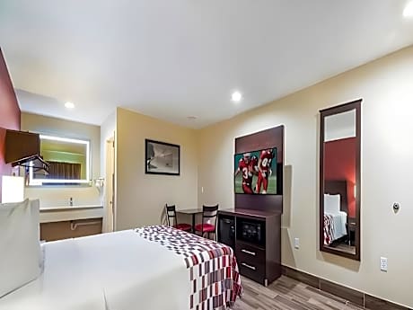 King Room - Non-Smoking