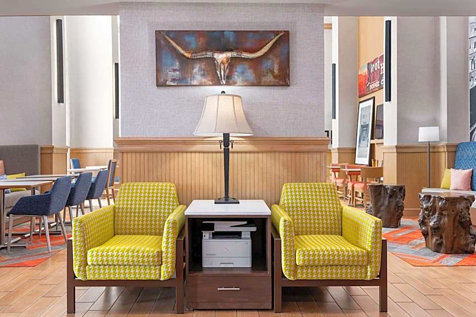 Hampton Inn By Hilton And Suites Dodge City