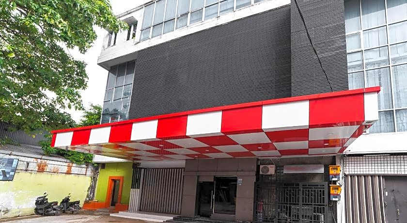 Glamour Hotel and Spa