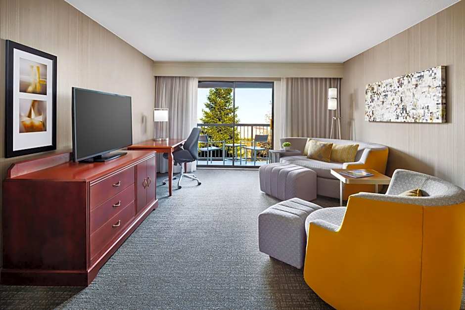 Courtyard by Marriott Roseville Galleria Mall/Creekside Ridge Drive
