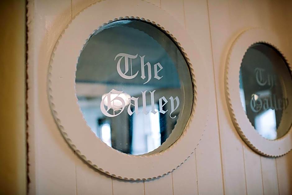 Royal Valentia Hotel