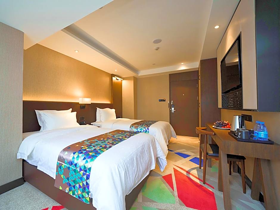 ZMAX Hotel Guangzhou Tianhe Sports Center East Metro Station