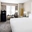 Holiday Inn Express Chicago - Magnificent Mile By IHG