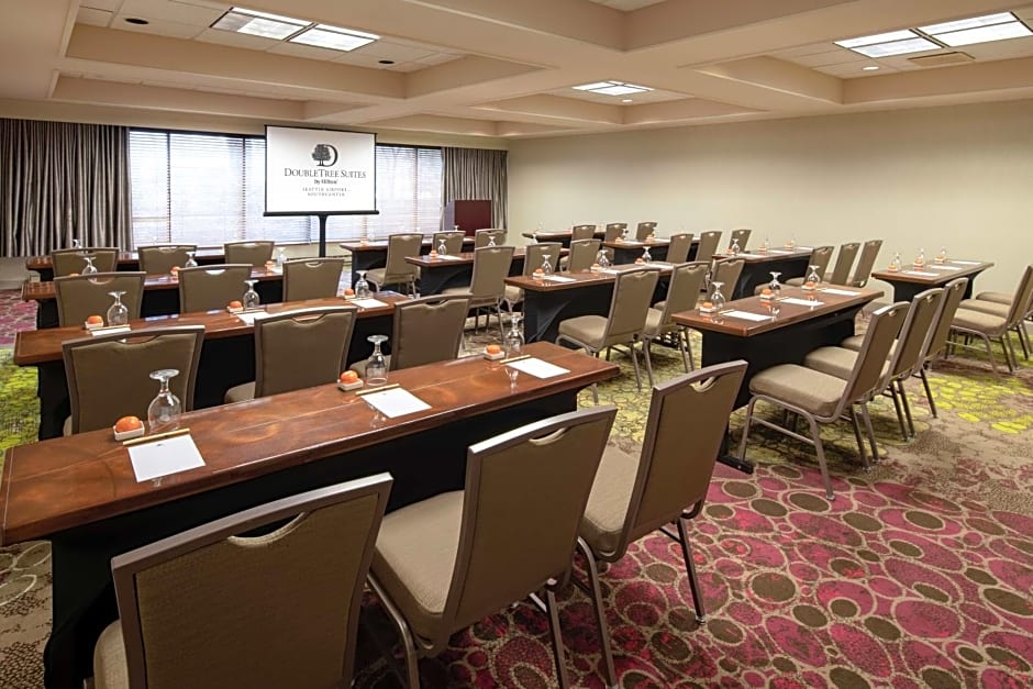 DoubleTree Suites by Hilton Hotel Seattle Airport - Southcenter