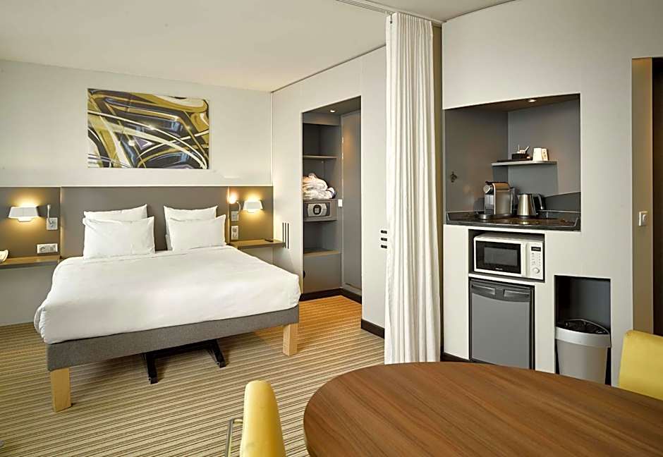 B&B HOTEL Vélizy Est