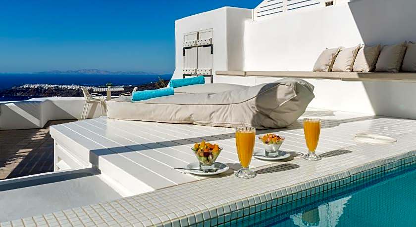 White Santorini Suites & Spa