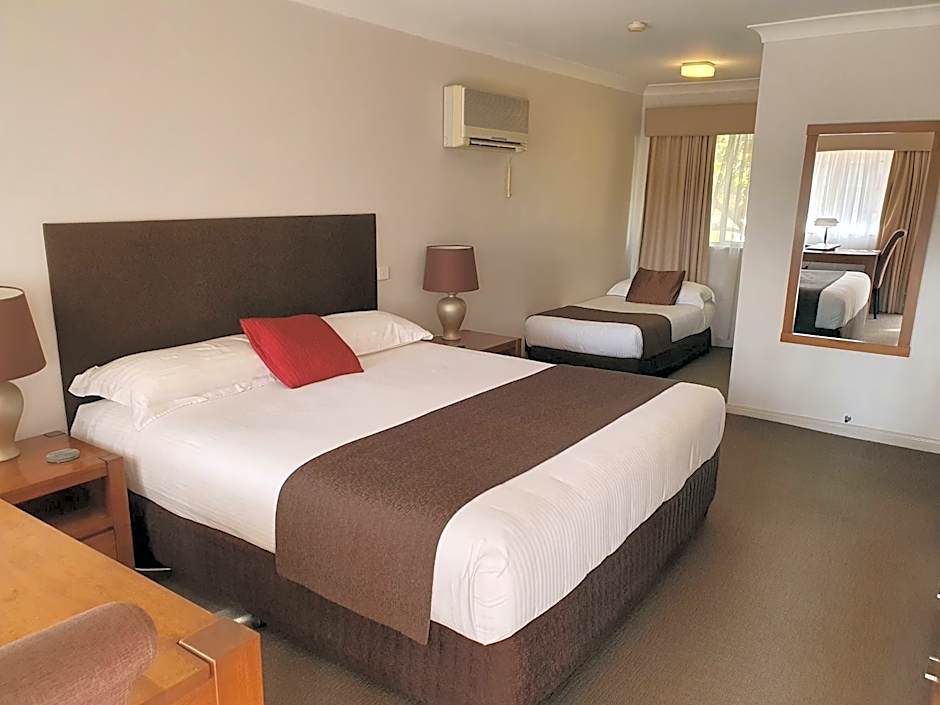 McNevins Tamworth Motel