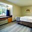 Microtel Inn & Suites by Wyndham Southern Pines / Pinehurst