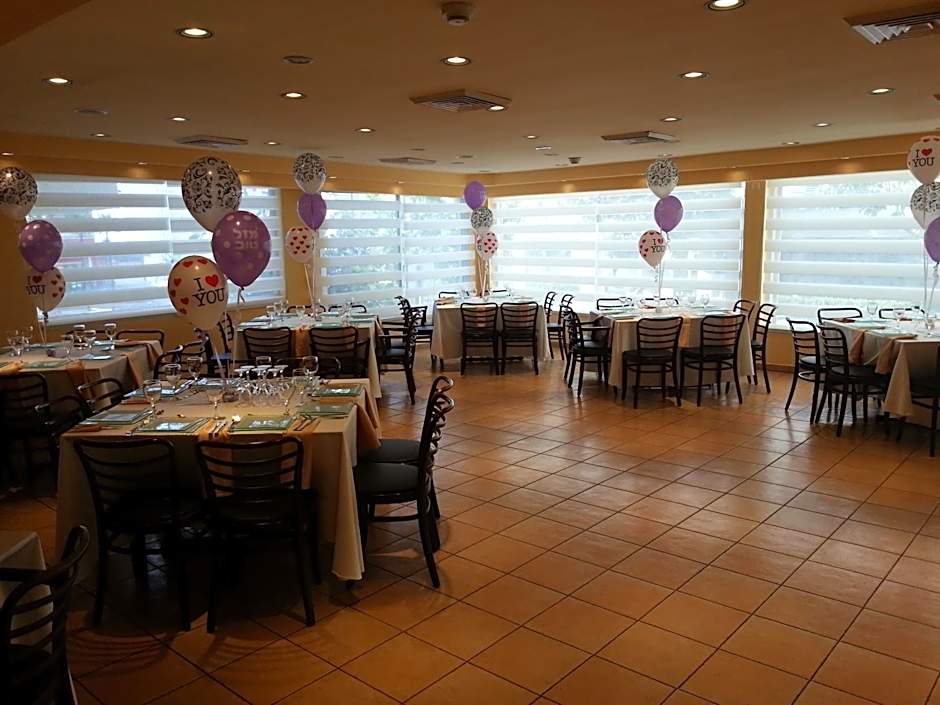 Mizpe Yam Boutique Hotel