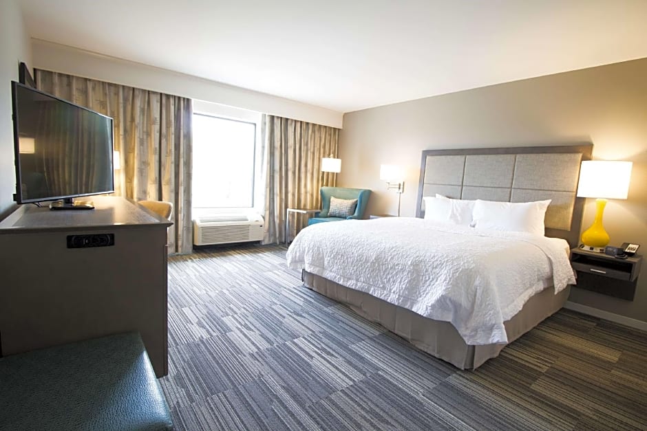 Photo 1 of 3 of 1 King Bed, Mobility Accessible, Roll in Shower