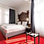 Hotel zum Ritter St Georg - Oldest Residential Building in Heidelberg since 1592