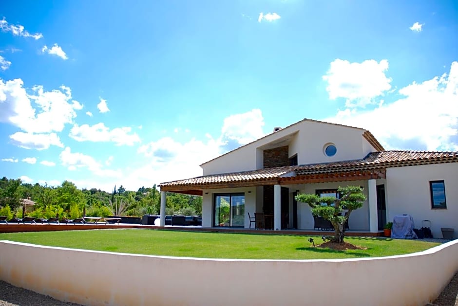 Villa Otilia-Bed and Breakfast-Chambres d'hôtes en Provence