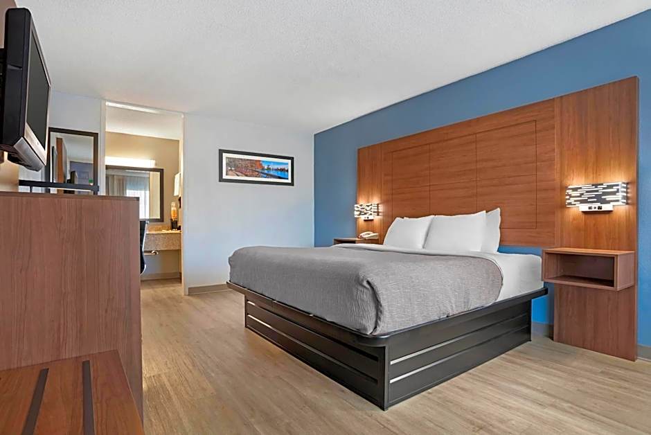 Quality Inn & Suites Near Lake Eufaula