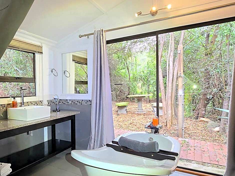 Old Mill Lodge, Working Ostrich Farm & Restaurant, Oudtshoorn