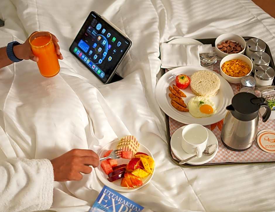 Hotel Saffron Leaf
