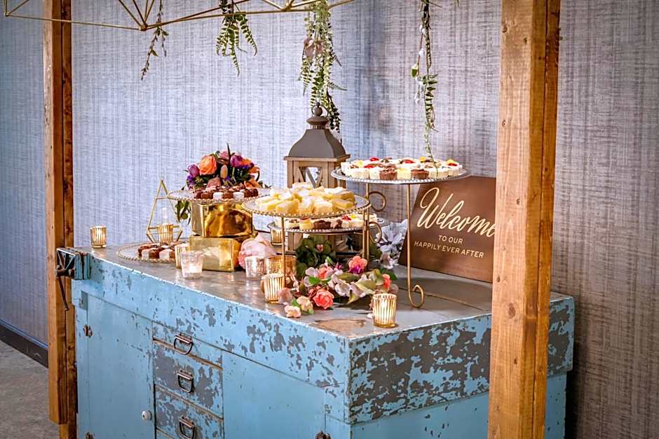 Holiday Inn Milwaukee Riverfront By IHG