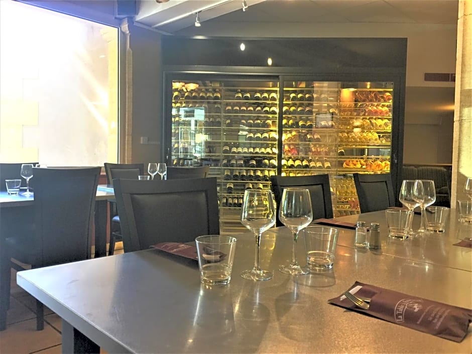 Brit Hotel du Moulin de la Pioline - La Table à Fromages