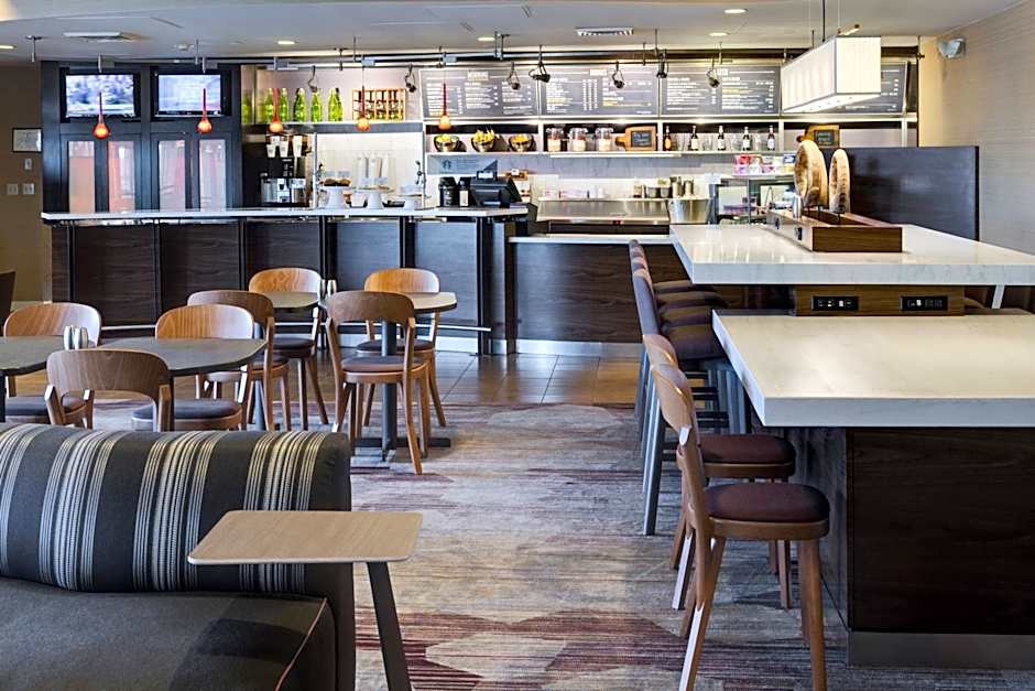 Courtyard by Marriott Providence Warwick