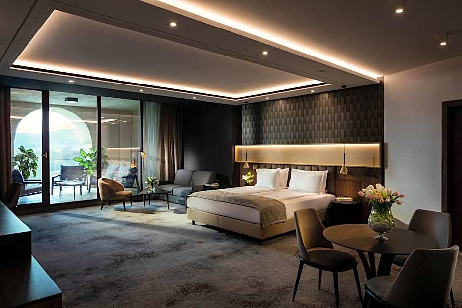 Kings' Valley Medical & Spa Hotel