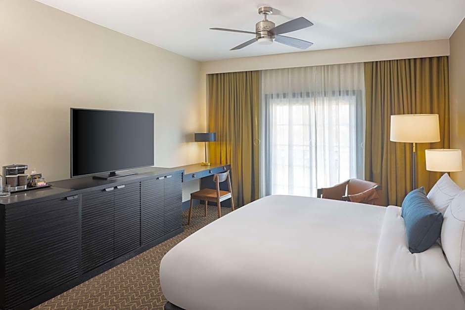 DoubleTree Suites by Hilton Lexington