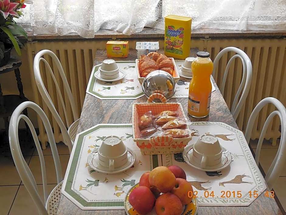 Hotel le Petit Chateau (ex hotel des amis)