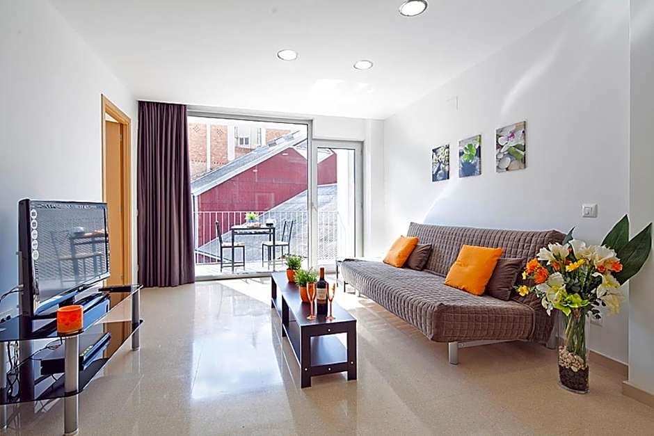 Charmsuites Paralel Apartments