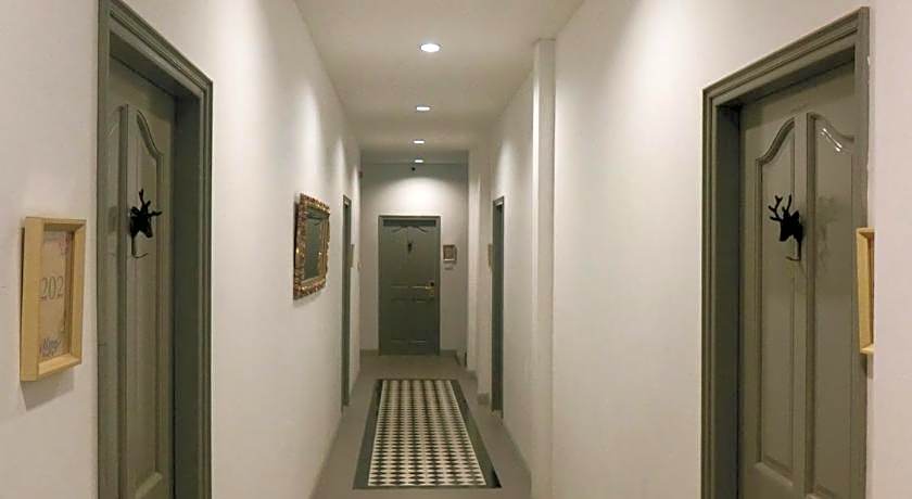 Bloom Boutique Hotel and Cafe