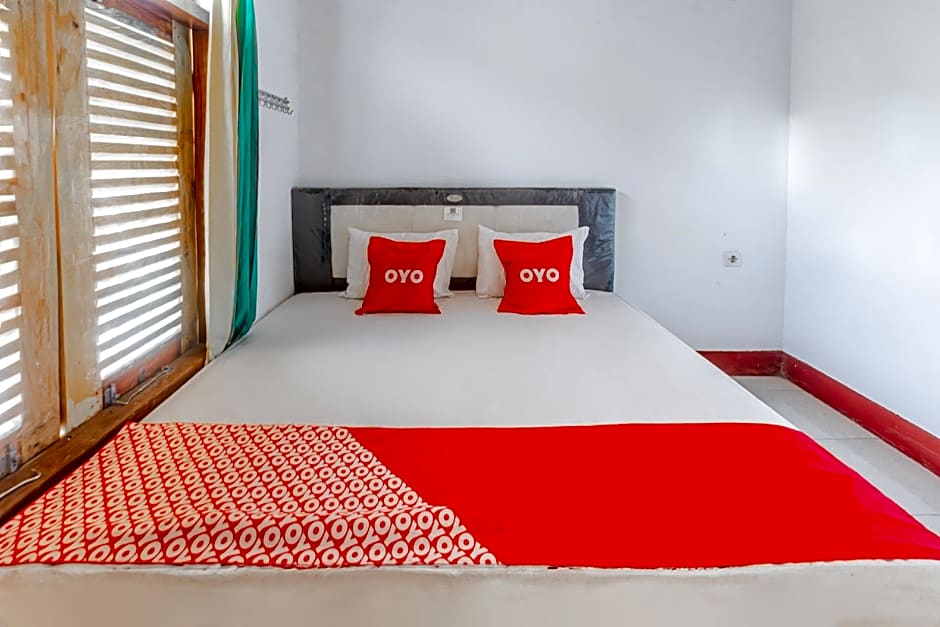 OYO 93729 Radesa Family Homestay