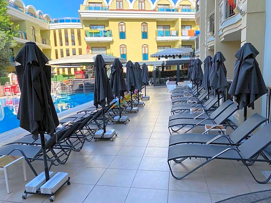 Club Karakas Apart Otel
