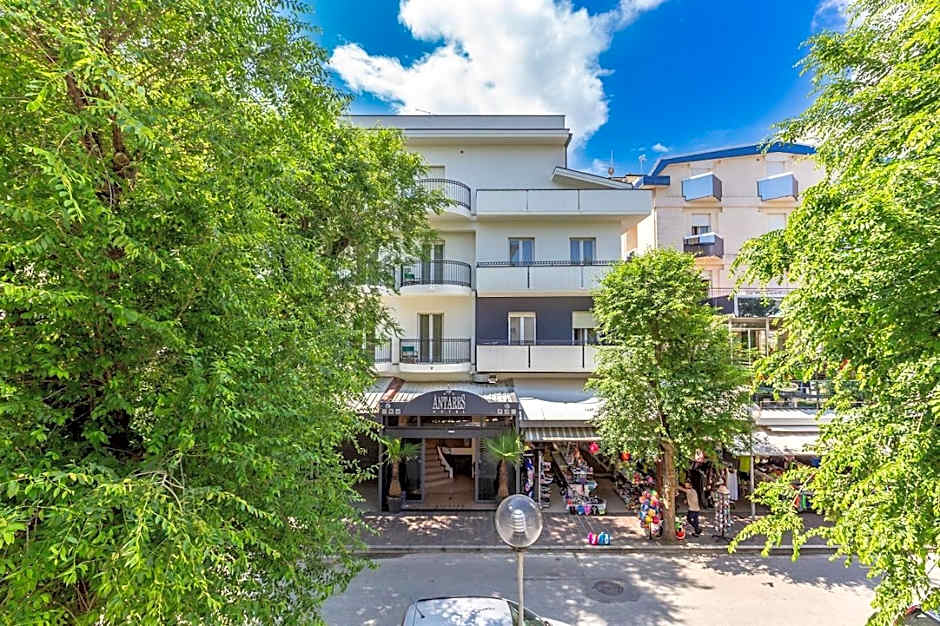 Hotel Antares