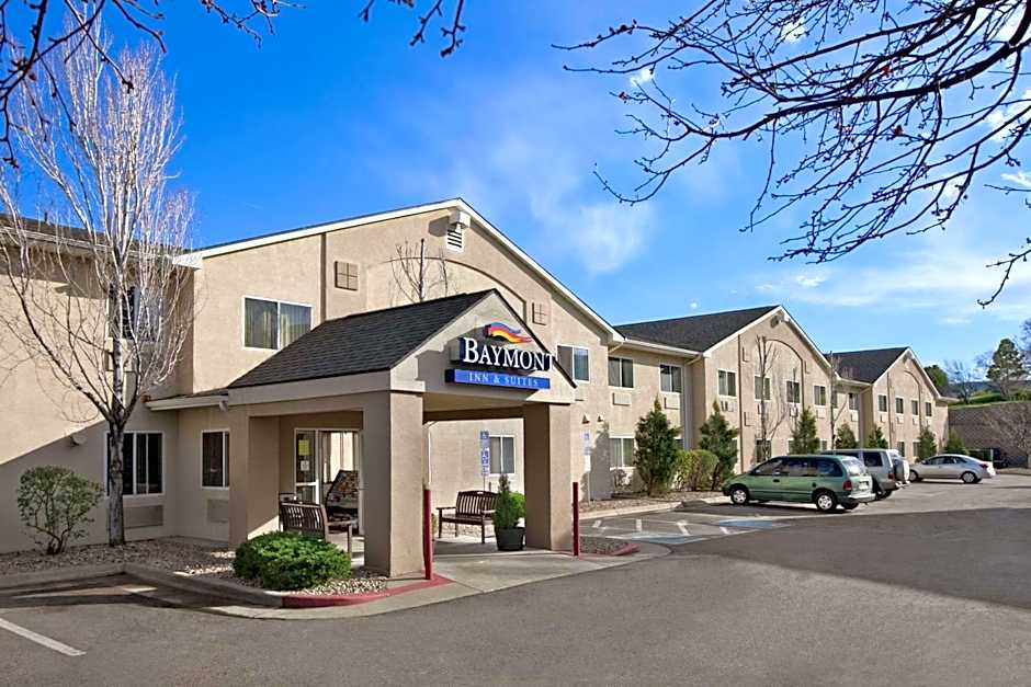 Baymont by Wyndham Golden/Red Rocks
