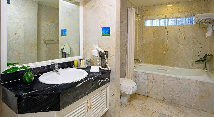 Kingston Suites Hotel Bangkok (SHA Plus)