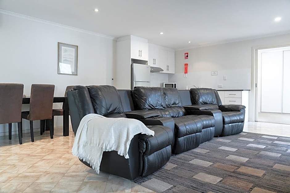 Highway 1 Holiday & Lifestyle Park