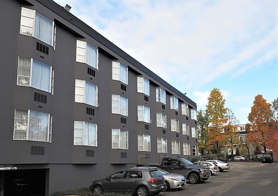 Best Western Plus Vancouver Airport Hotel
