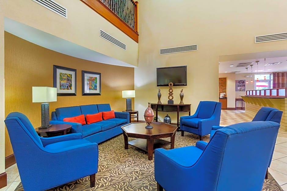 Comfort Suites Charleston West Ashley