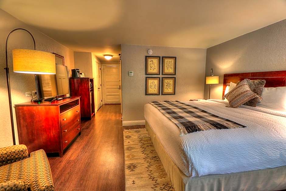 River Edge Inn