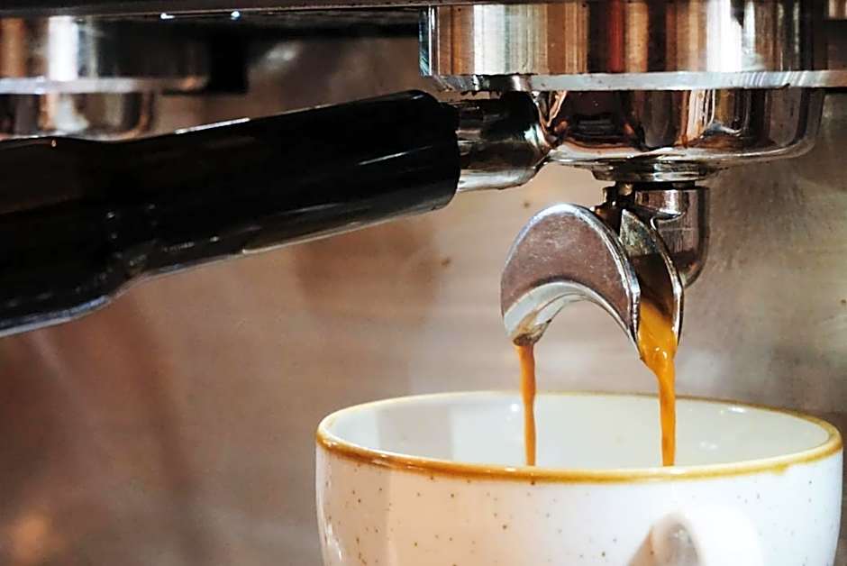 Upstairs at 33 - Self check in boutique accommodation in Worcester Centre