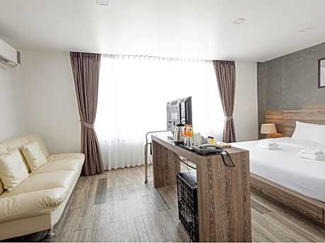 Deluxe Premier Room