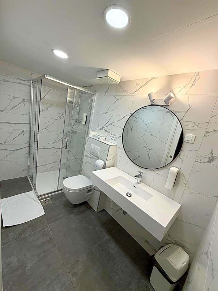 Hotel Emonec