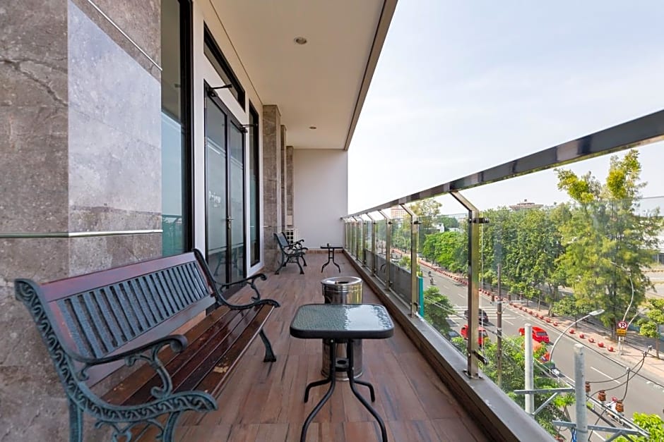 Sans Hotel Rajawali Surabaya by RedDoorz