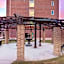  La Quinta Inn & Suites by Wyndham Dallas - Frisco Stadium