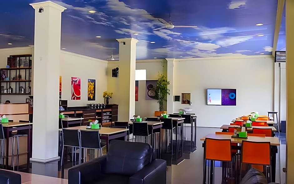 Mahkota Hotel Genteng