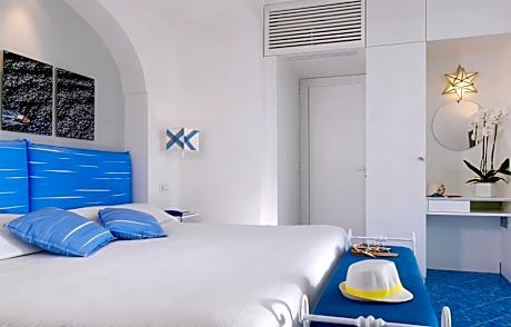 Attic Room with Private Solarium Terrace