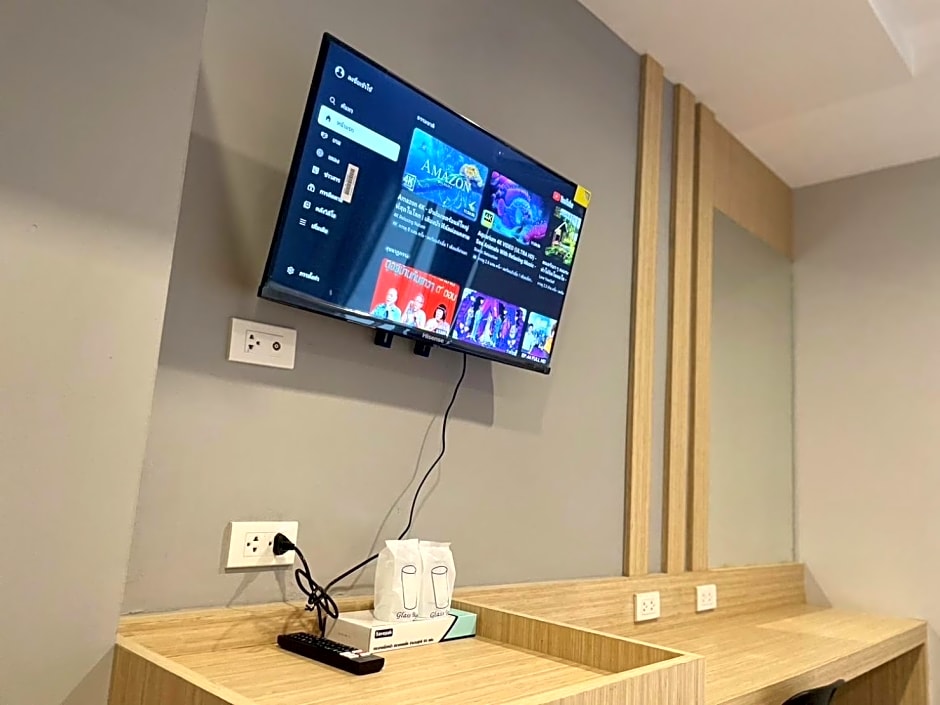 Klaang Muang Hotel (โรงแรมกลางเมือง)