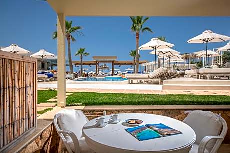 Signature suite pool view ground floor